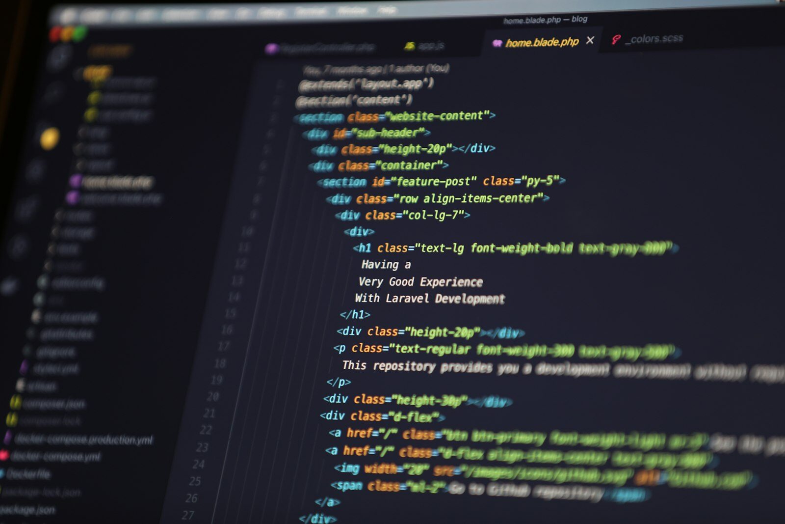 Programkod i en kodredigerare på en datorskärm